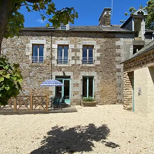 Bed & Breakfast Chateau De Mont St Michel, Saint-James