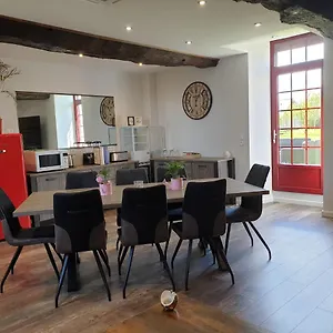 Bed & Breakfast De Villée, Saint-Georges-de-Gréhaigne